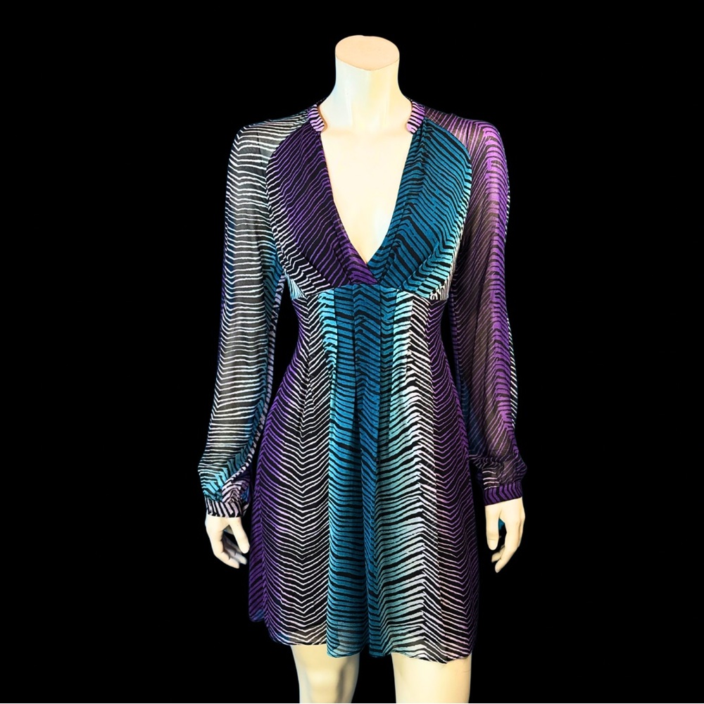 ARMANI Exchange ANIMAL PRINT Deep V SILK Ombré Mini Dress - Picture 3 of 9